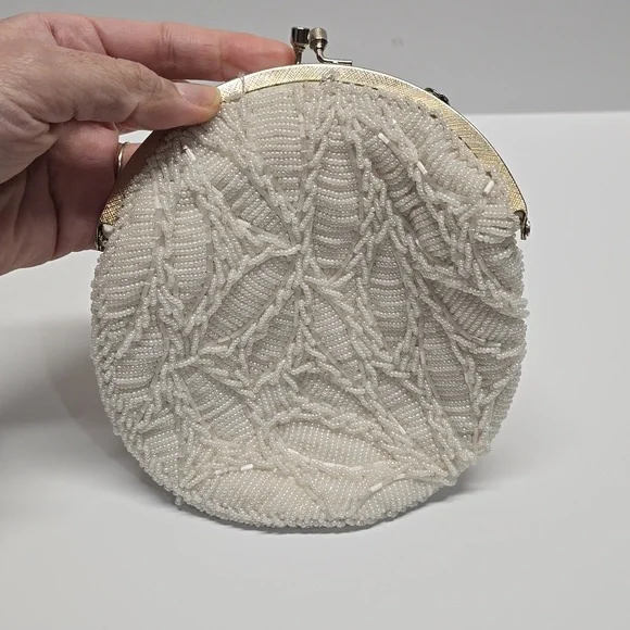 {Mr. Ernest Simon} Vintage Elegant White Beaded Women's Bag - Picture 4 of 12